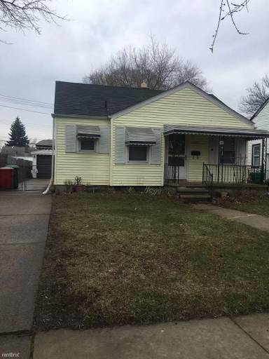 Main picture of 23353 Rosalind Ave