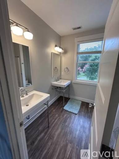 Main picture of 405 Angus Ln