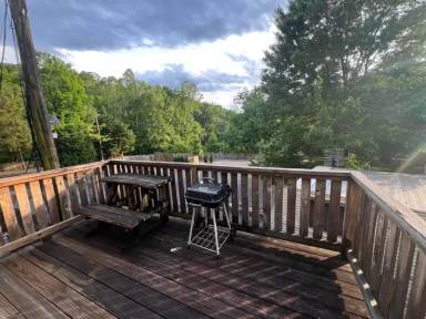 Main picture of 496 Pearl Ln