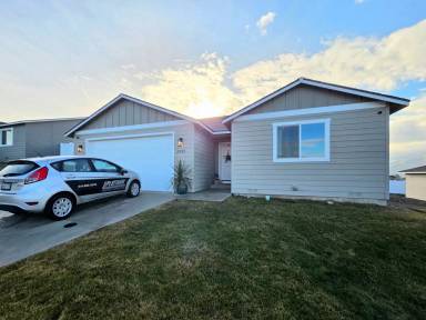 Main picture of 2330 Noah St SE