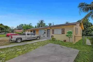 Main picture of 1052 NW 103rd St