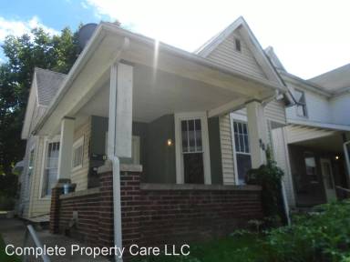 Main picture of 905 W Charles St