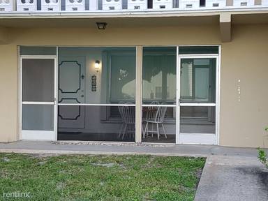 Main picture of 300 S Luna Ct