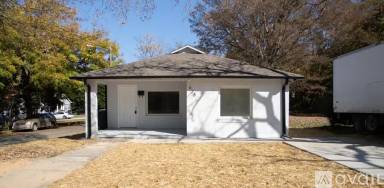 Main picture of 628 W Kerr St