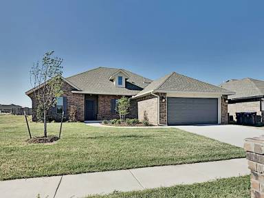 Main picture of 11013 SW 35th Ter