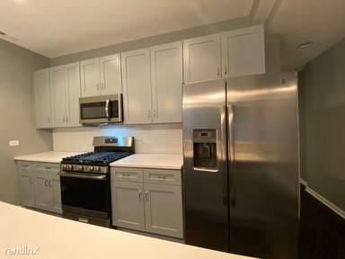 Main picture of 2325 W Monroe St