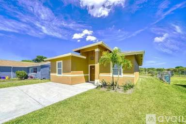 Main picture of 305 NE 13th Ave