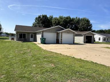 Main picture of 315 Crestview Ln