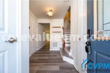 Main picture of 601 Fox River Hills Way