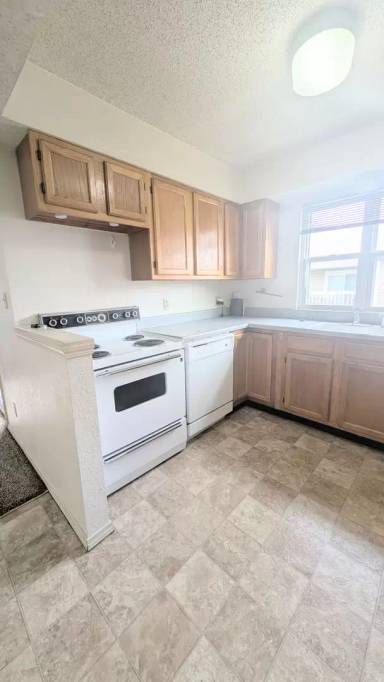 Main picture of 1708 E 24th Ave