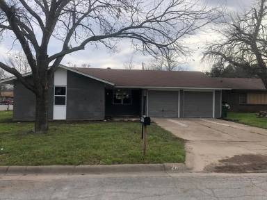 Main picture of 2806 Sharon Dr