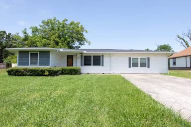 Main picture of 2339 Beverly St