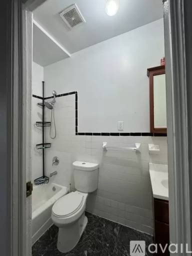 Main picture of 453 Marion St