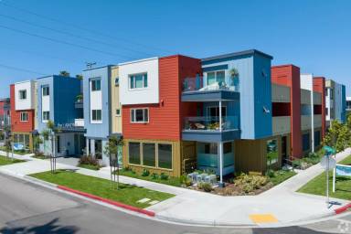 Main picture of 4455 Lamont St