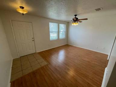 Main picture of 1333 Cherokee Rose Ln