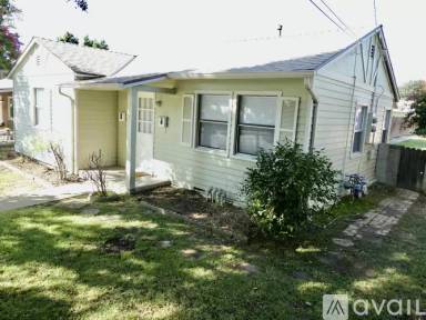 Main picture of 517 N San Dimas Ave