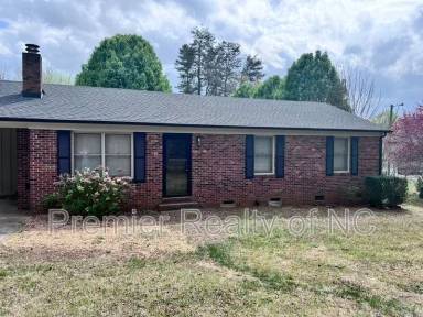 Main picture of 168 Polly Dr