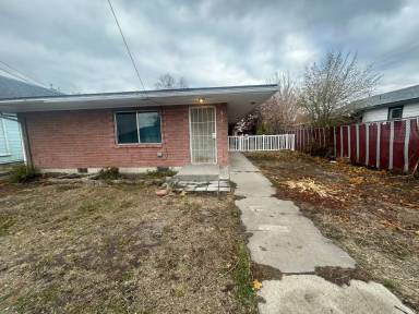 Main picture of 2051 Eberlein Ave