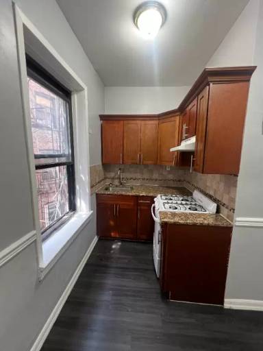 Main picture of 449 Mount Prospect Ave