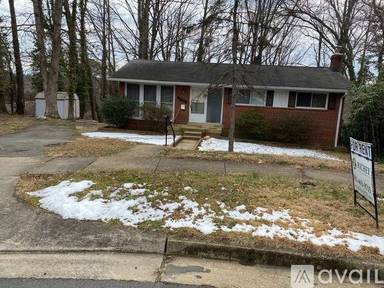 Main picture of 6323 Fenton Ct