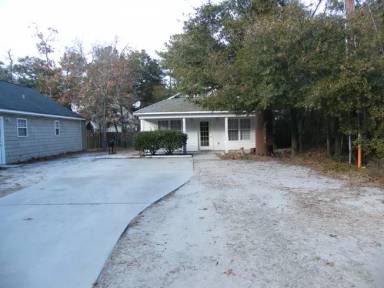 Main picture of 602 Spencer Farlow Dr