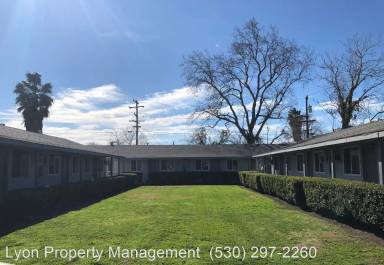 Main picture of 1308 E Oak Ave