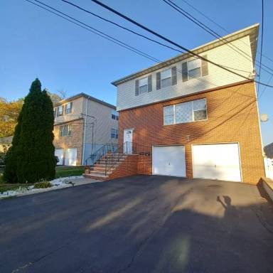 Main picture of 1013 Walnut St