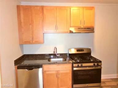 Main picture of 3034 N Ashland Ave