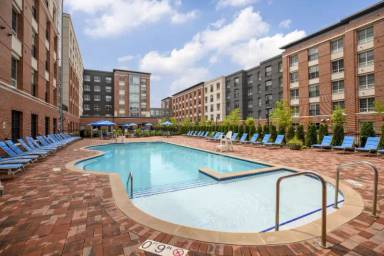 Main picture of 109 Park Plz Dr