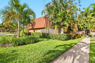 Main picture of 9925 NW 6th Ct