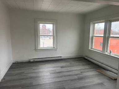 Main picture of 19 W 2nd St