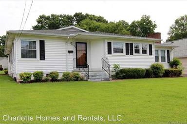 Main picture of 405 Jackson Park Rd