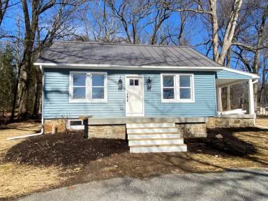 Main picture of 5685 W Lincoln Hwy