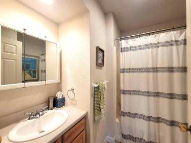 Main picture of 128 Hoffman Drive - B
