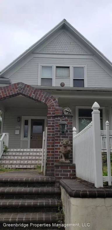 Main picture of 4925 N Princeton St