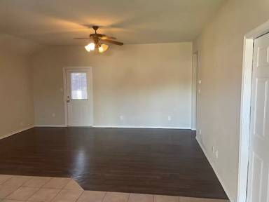 Main picture of 2429 Lorine Dr