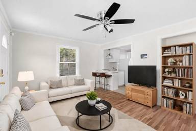 Main picture of 2604 Omar St