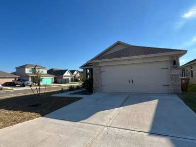 Main picture of 7645 Cowboy Trail Ln