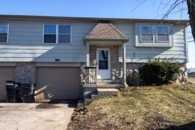 Main picture of 1900 Newton Dr