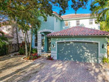 Main picture of 6425 SW 164th Ave