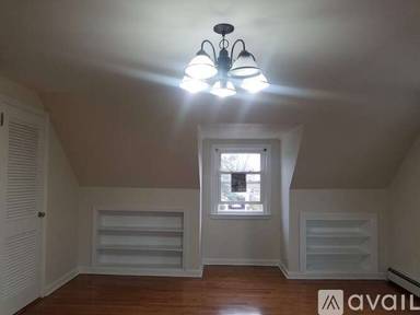 Main picture of 695 Jennings Ave