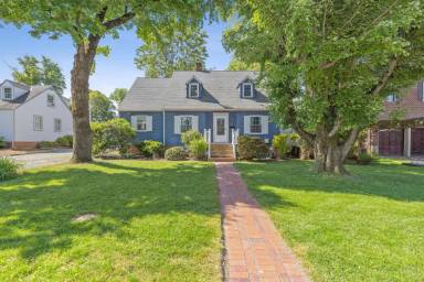 Main picture of 5706 Lone Oak Dr