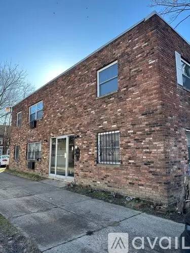 Main picture of 2087 W 98th St