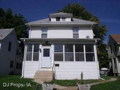 Main picture of 1538 W 16th St