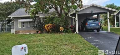 Main picture of 7007 NW 99th Ave