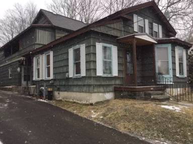 Main picture of 123 Oak Street - 2