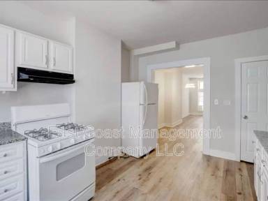 Main picture of 401 N Robinson St