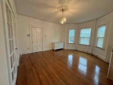 Main picture of 466 Beech St