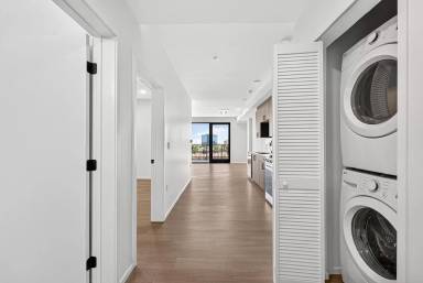 Main picture of 4080 32nd St