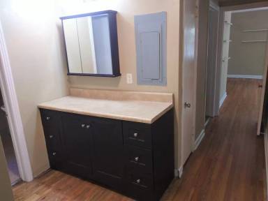 Main picture of 200 Edwards St